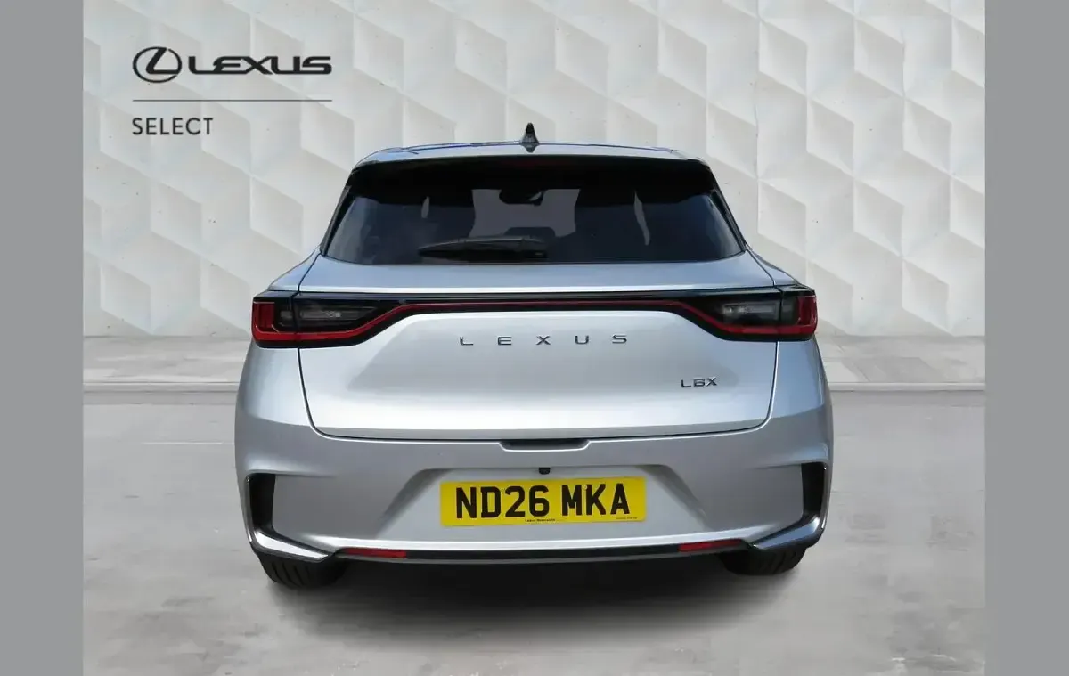 New Lexus LBX 136 HP (100 kW) 2026 Silver/black SUV