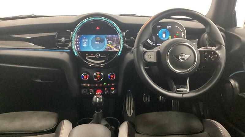 Used Mini Cooper S Hatch 176 HP (129 kW) 2022 Red Hatchback