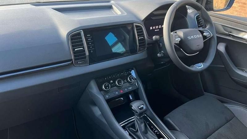 Used Skoda Karoq SE L 150 HP (110 kW) 2025 Black magic pearl effect SUV