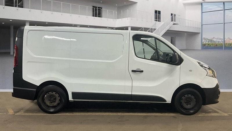 Used Renault Trafic Business 2019 White MPV