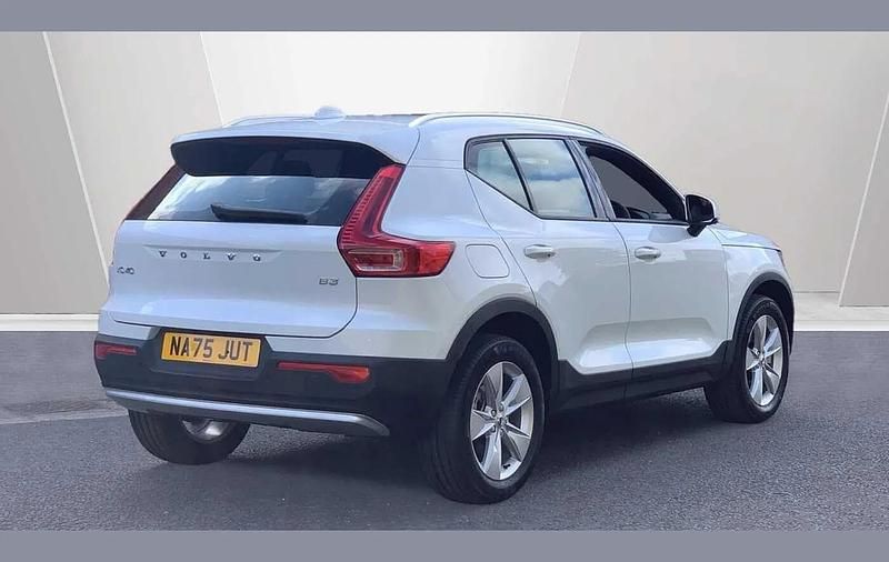 Used Volvo XC40 Core 161 HP (118 kW) 2025 White SUV