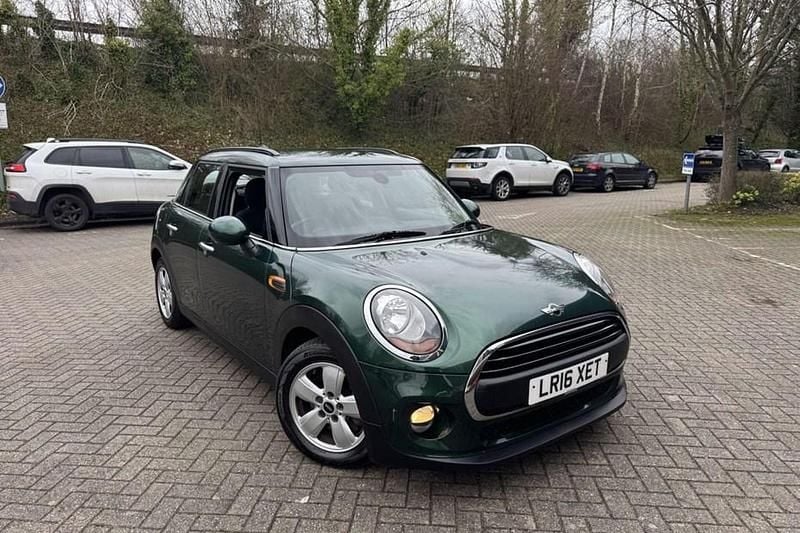 Used Mini ONE Hatch 102 HP (75 kW) 2016 Green Hatchback