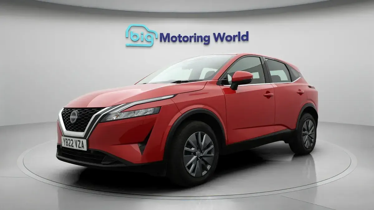 Used Nissan Qashqai S 140 HP (102 kW) 2022 Red SUV