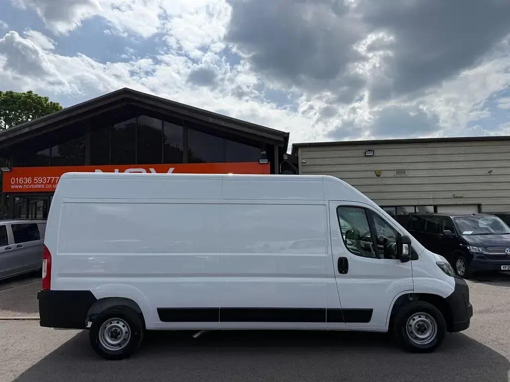 Neu Peugeot Boxer 2026 Weiß Van