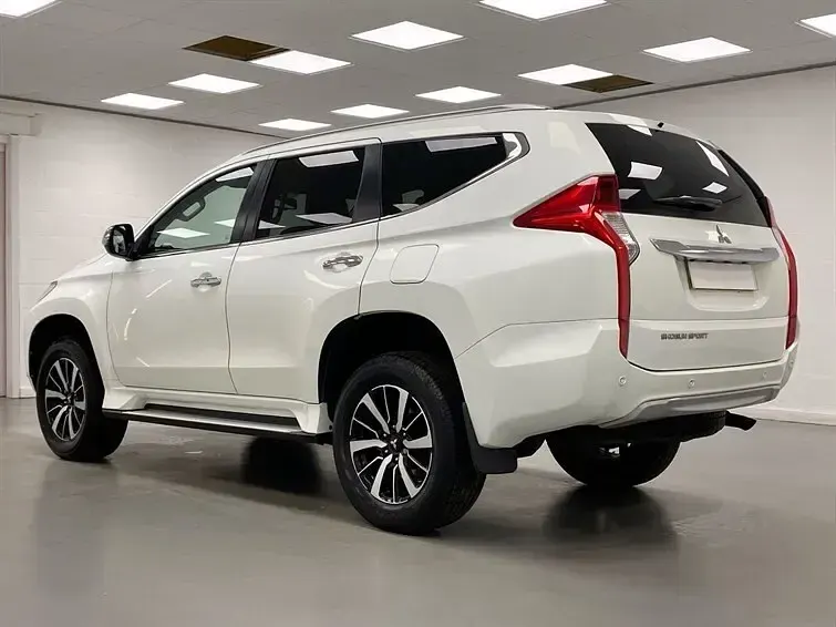Used Mitsubishi Shogun 2020 White SUV