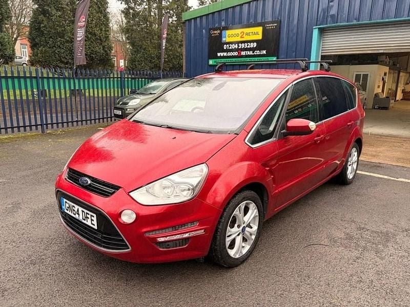 Used Ford S-MAX Titanium 140 HP (102 kW) 2014 Red MPV