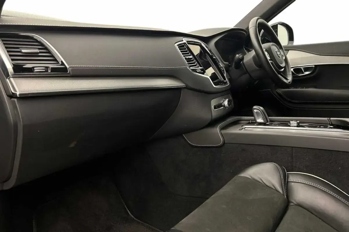 Used Volvo XC90 R-Design Pro 235 HP (172 kW) 2022 Grey SUV