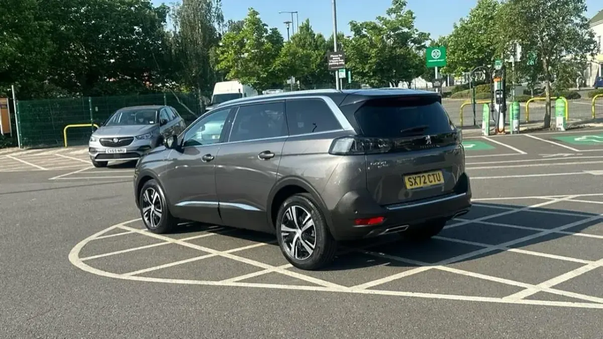 Used Peugeot 5008 GT 129 HP (94 kW) 2023 Grey SUV