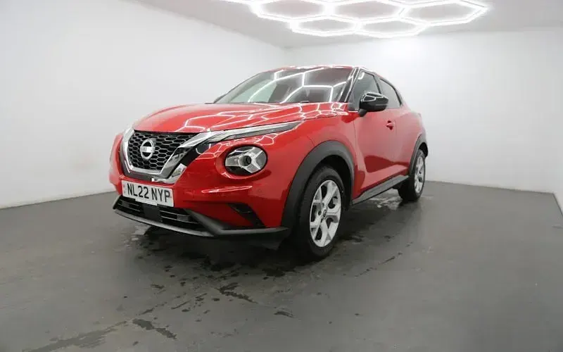 Used Nissan Juke N-Connecta 114 HP (83 kW) 2022 Red SUV