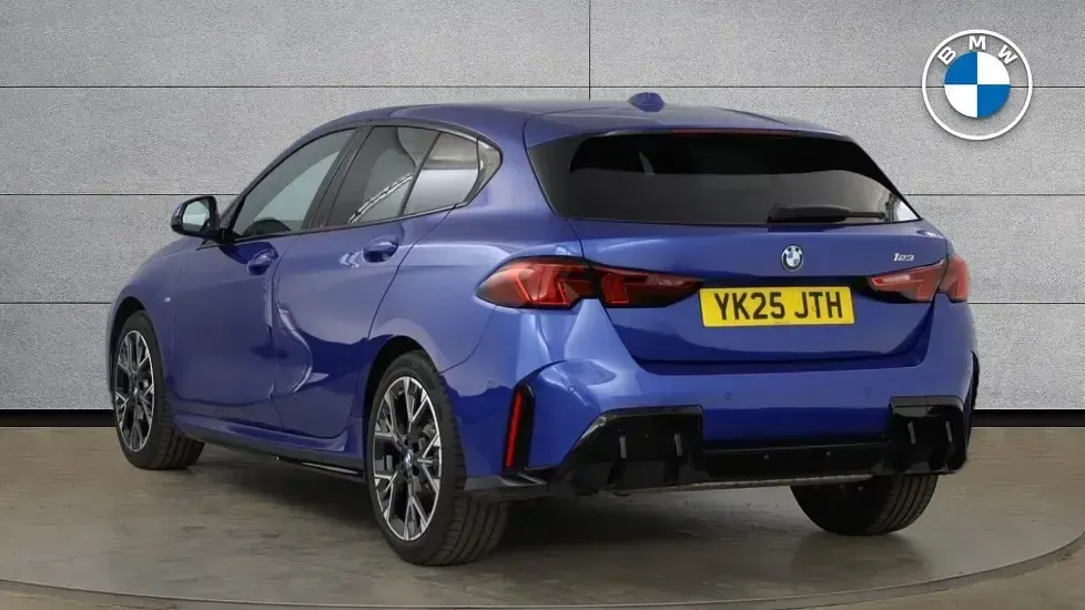 Used BMW 123 M Sport 215 HP (158 kW) 2025 Blue Hatchback