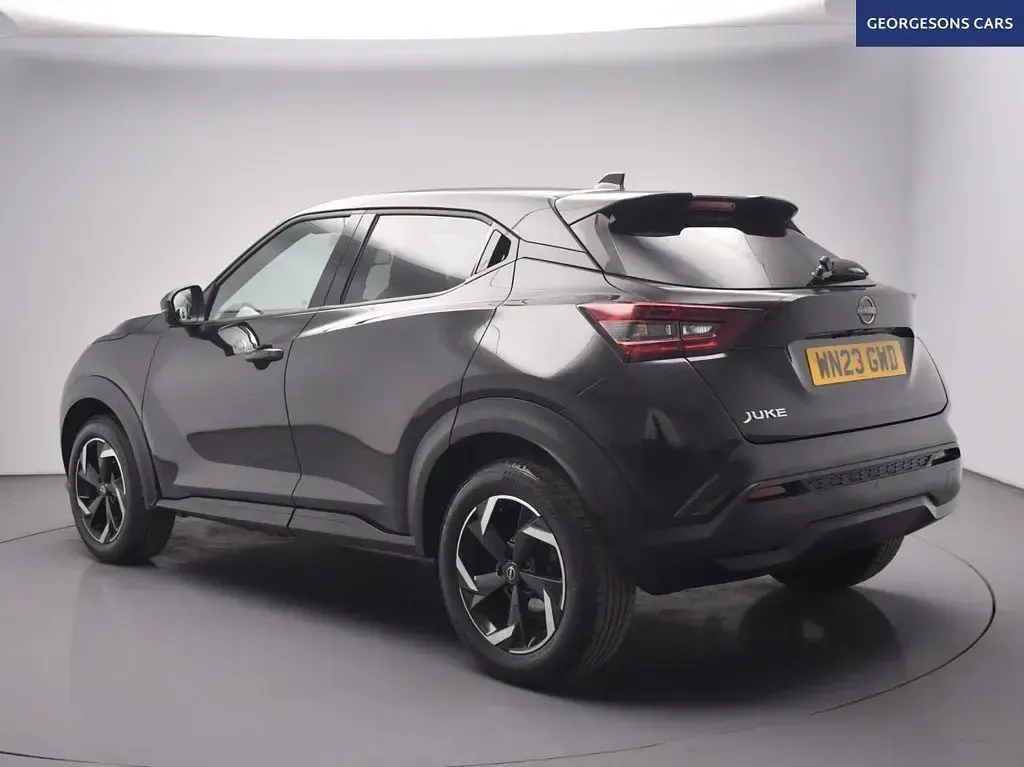 Used Nissan Juke N-Connecta 114 HP (83 kW) 2023 Black SUV