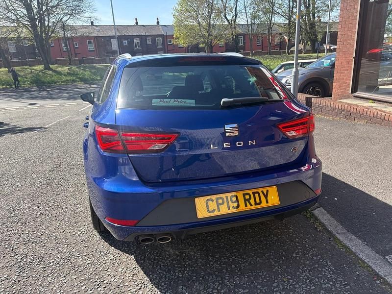 Used Seat Leon FR 150 HP (110 kW) 2019 Blue Estate