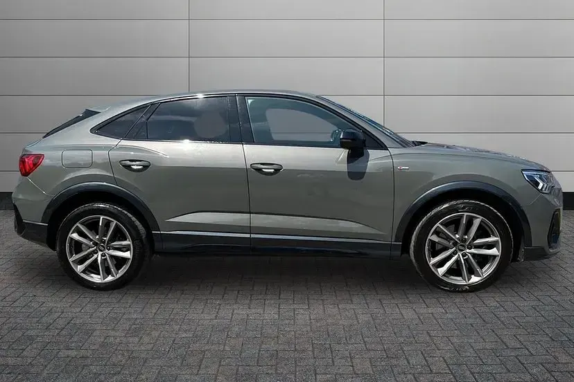 Used Audi Q3 Sportback Advanced 242 HP (177 kW) 2022 Chronos grey SUV