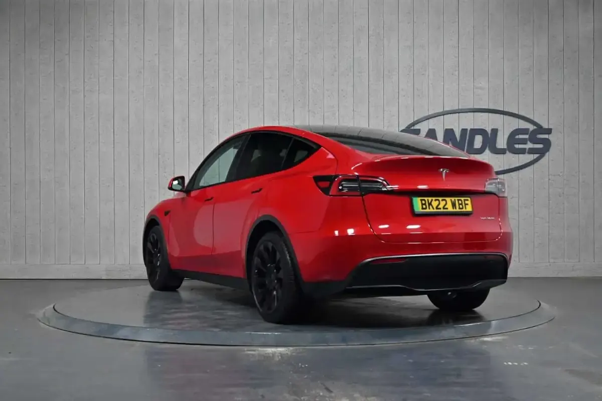 Used Tesla Model Y Long Range AWD 378 kW (514 HP) 2022 Red SUV