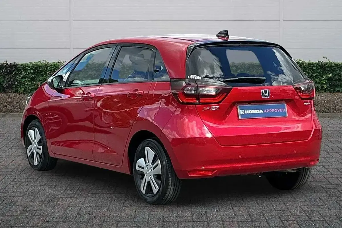 Used Honda Jazz Hybrid 109 HP (80 kW) 2021 Premium crystal red Hatchback