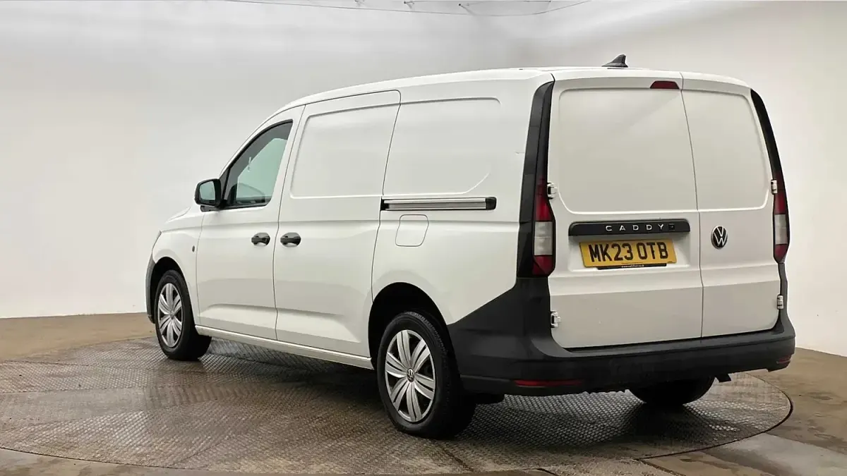 Used VW Caddy Maxi 102 HP (75 kW) 2023 White MPV