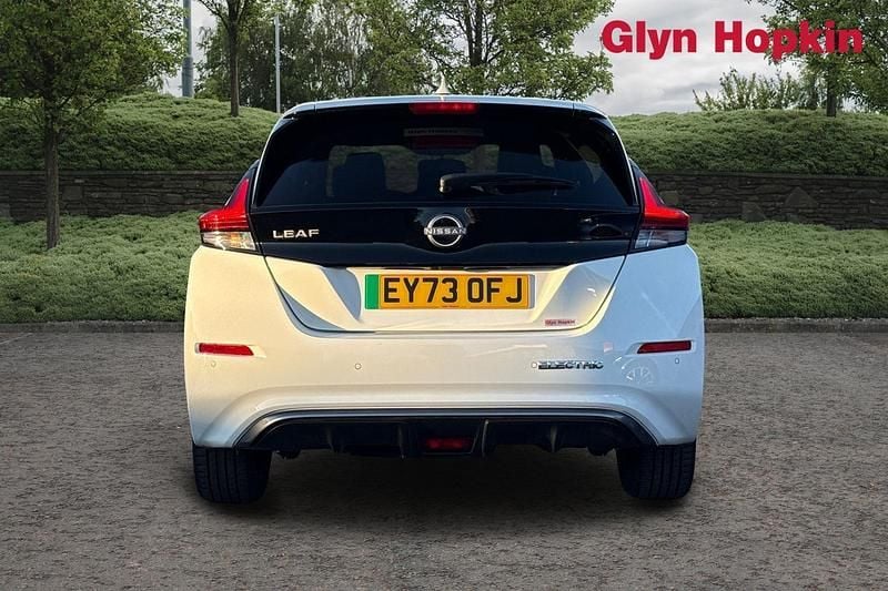 Used Nissan Leaf Shiro 110 kW (150 HP) 2023 White Hatchback