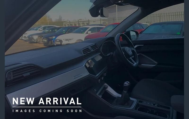 Used Audi Q3 Design 147 HP (108 kW) 2023 Black SUV