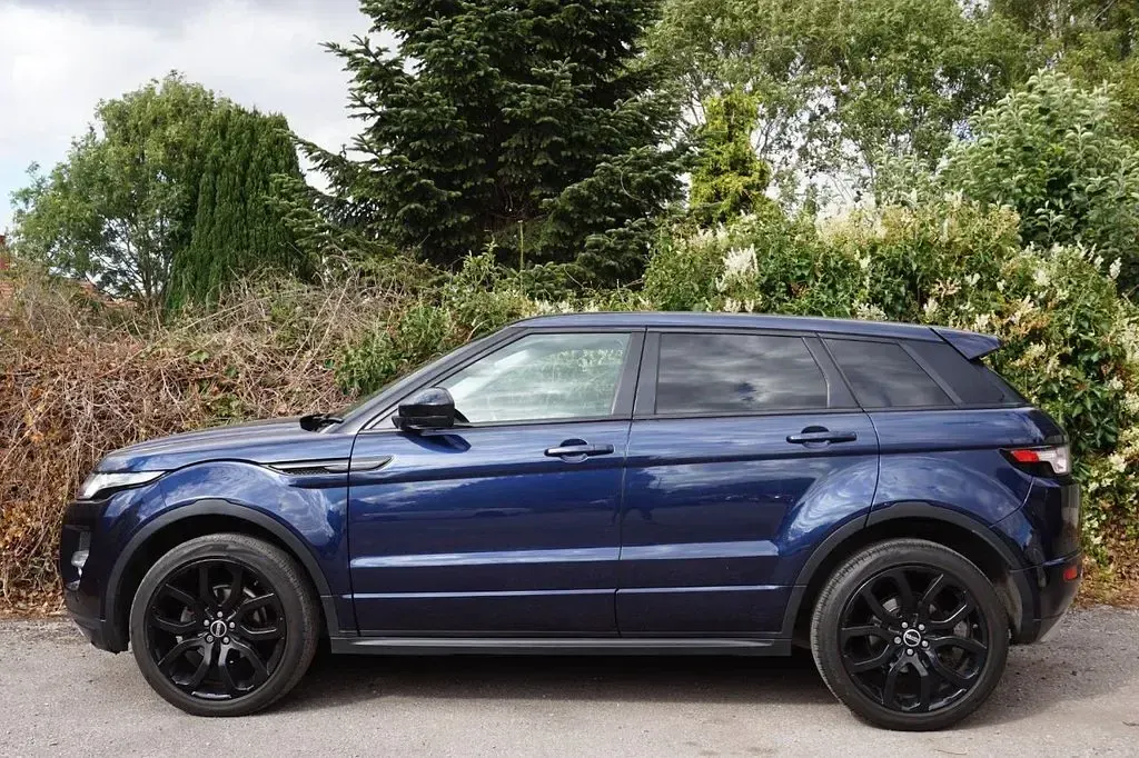 Used Land Rover Range Rover evoque Dynamic 190 HP (139 kW) 2015 Blue SUV