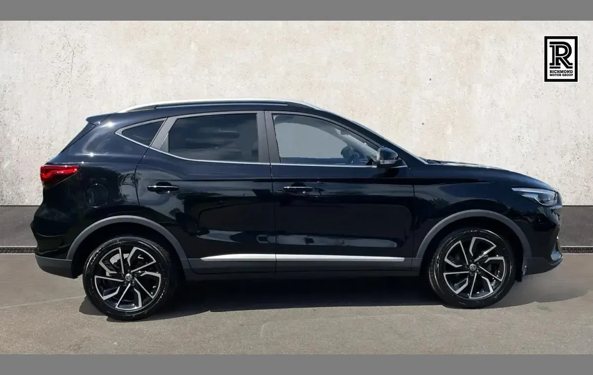 Usado MG ZS Exclusive 106 HP (77 kW) 2023 Preto SUV