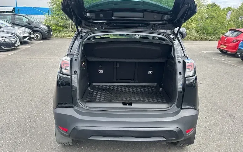 Begagnad Vauxhall Crossland Ultimate 131 HK (96 kW) 2024 SUV