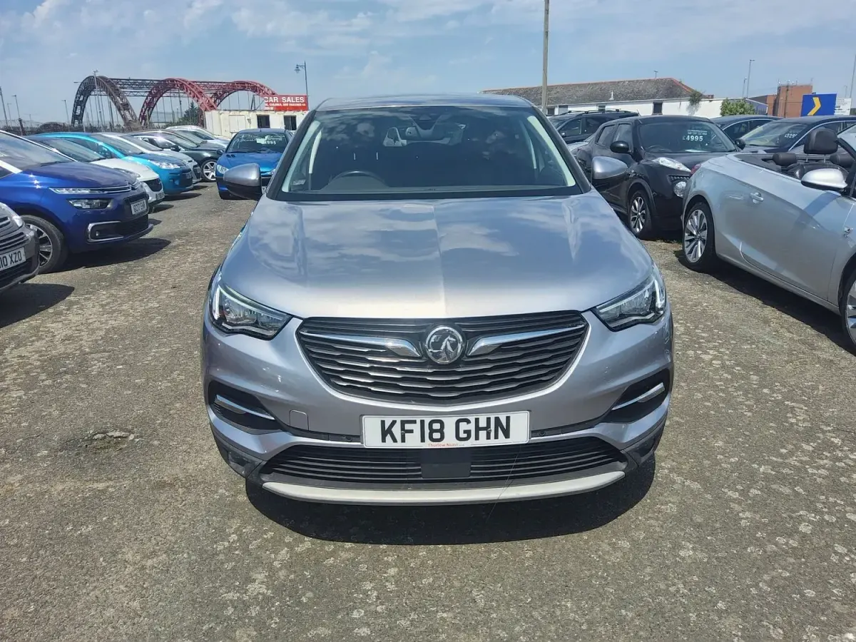 Used Vauxhall Grandland X Sport 120 HP (88 kW) 2018 Grey SUV
