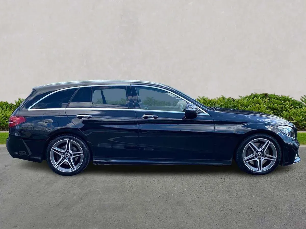 Used Mercedes C300 AMG Line Premium Plus 245 HP (180 kW) 2019 Black Estate