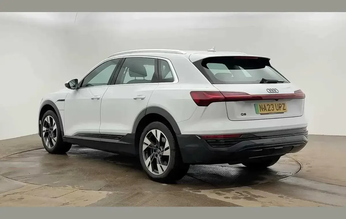 Used Audi Q8 e-tron Sport 250 kW (340 HP) 2023 White SUV