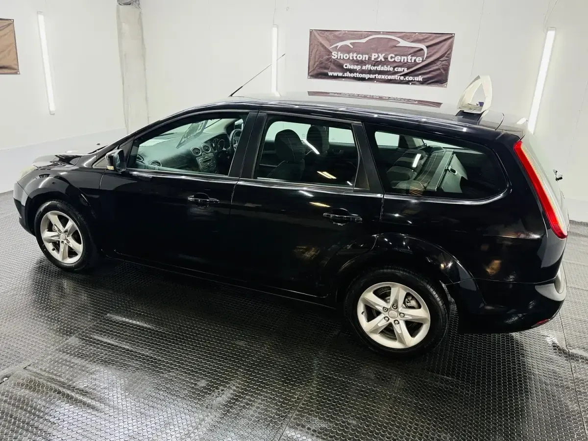 Used Ford Focus Zetec 2008 Black Estate