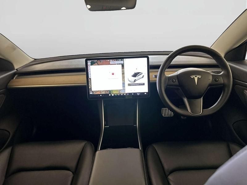 Used Tesla Model 3 Standard Range Plus 239 kW (325 HP) 2020 White Sedan