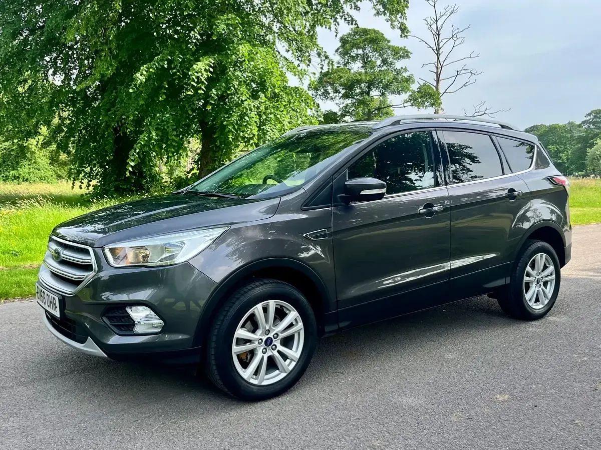 Used Ford Kuga Zetec 120 HP (88 kW) 2019 Grey SUV