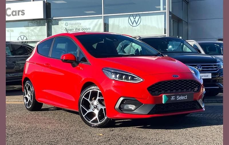 Red Used 2019 Ford Fiesta ST Hatchback | £13,995 (Fair price) - Image 1/4