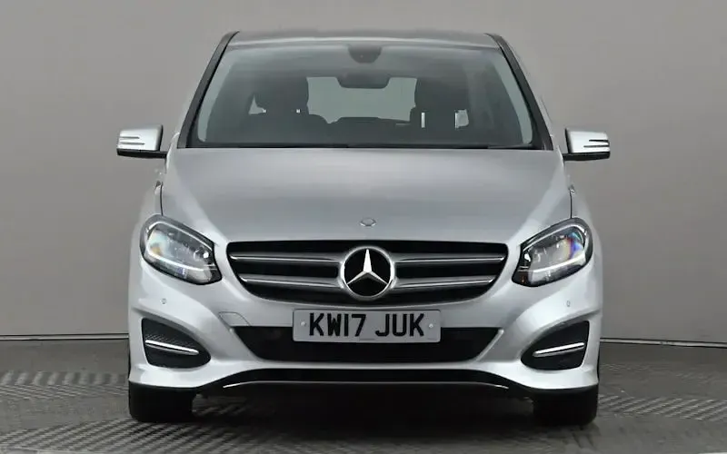 Used Mercedes B200 Executive 136 HP (100 kW) 2017 Silver Hatchback