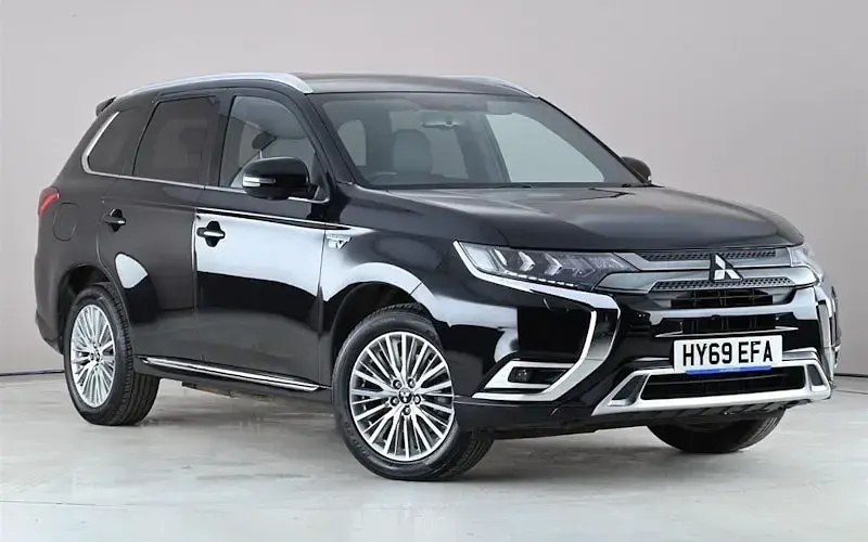 Usado Mitsubishi Outlander P-HEV 177 HP (130 kW) 2018 Carrinha