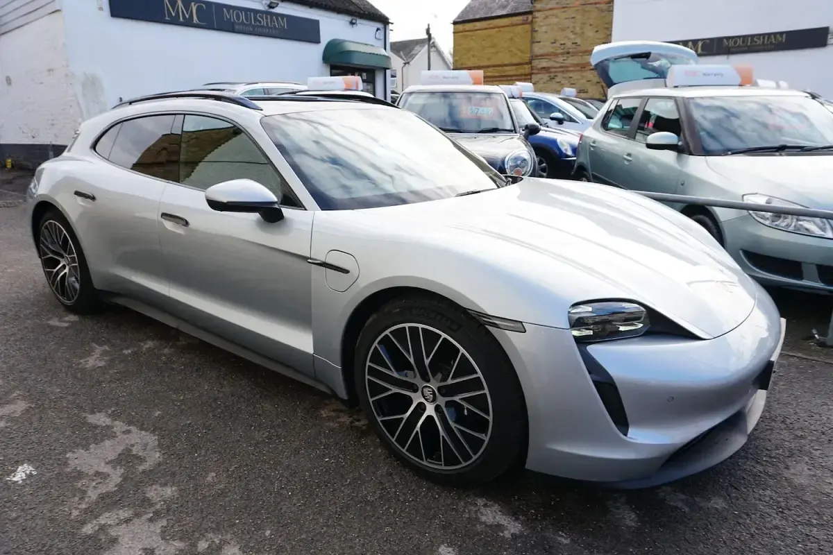 Used Porsche Taycan 4S Sport Turismo Performance Package 389 kW (530 HP) 2024 Silver Estate