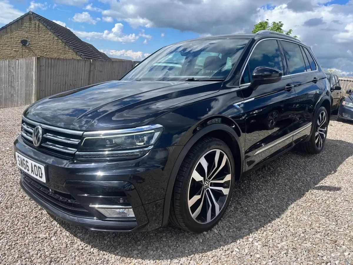 Used VW Tiguan R-line 190 HP (139 kW) 2016 Black SUV