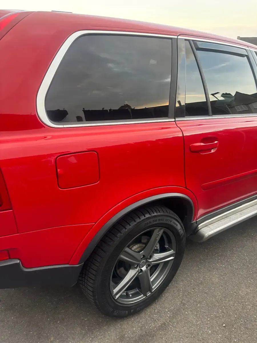 Usado Volvo XC90 R-Design 163 HP (119 kW) 2010 Vermelho SUV