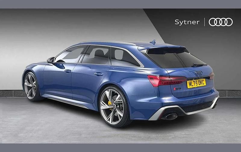 Begagnad Audi RS6 Performance 620 HK (456 kW) 2025 Blå Kombi