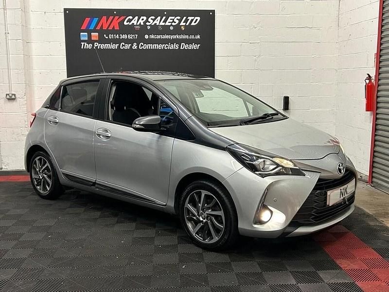 Used Toyota Yaris 111 HP (81 kW) 2019 Silver Hatchback