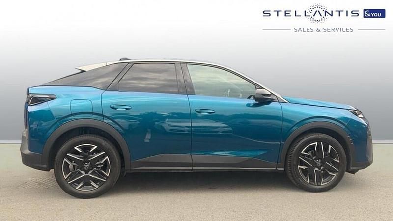Blue Used 2025 Peugeot 3008 Allure SUV | £26,291 (Expensive) - Image 1/4