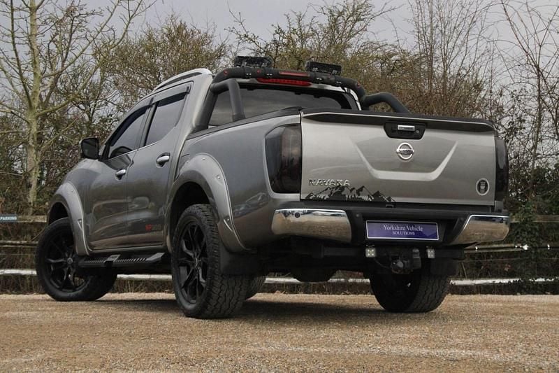 Used Nissan Navara Tekna 2016 Grey Pickup