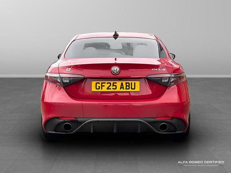 Used Alfa Romeo Giulia 276 HP (202 kW) 2025 Red Sedan
