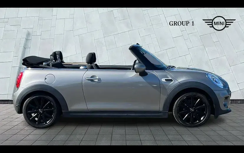 Used Mini Cooper Cabriolet 134 HP (98 kW) 2017 Silver Cabriolet