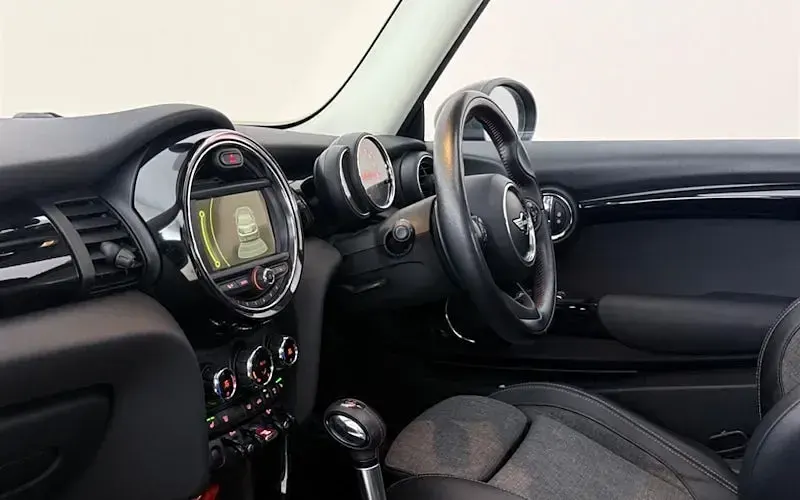 Used Mini Cooper S Hatch 192 HP (141 kW) 2017 Black Hatchback