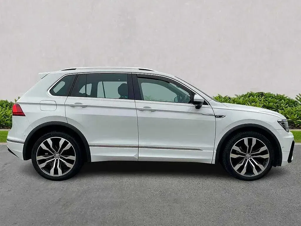 Used VW Tiguan R-line 150 HP (110 kW) 2020 White SUV