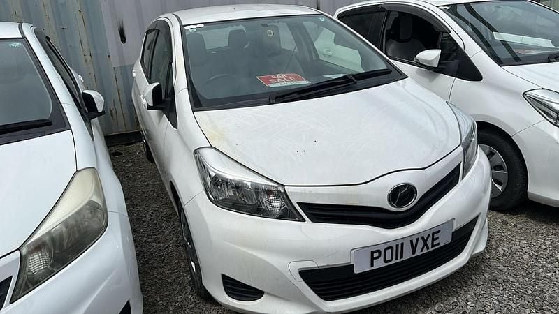 White Used 2025 Toyota Vitz Hatchback | £2,990 (Good price) - Image 1/4