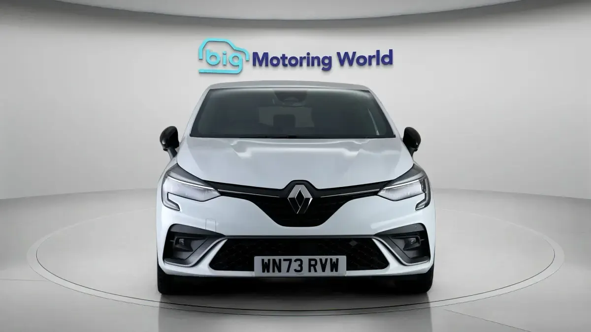 Używany Renault Clio V RS Line 90 KM (66 kW) 2023 Biały Hatchback