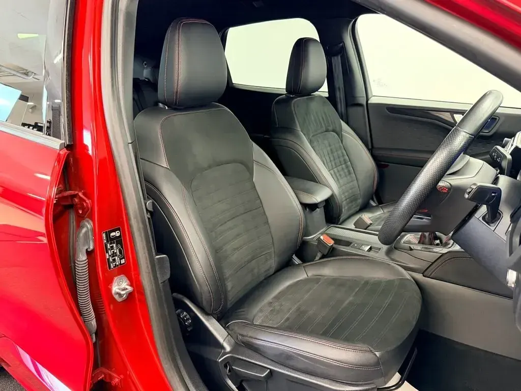 Used Ford Kuga ST-Line 150 HP (110 kW) 2020 Red SUV