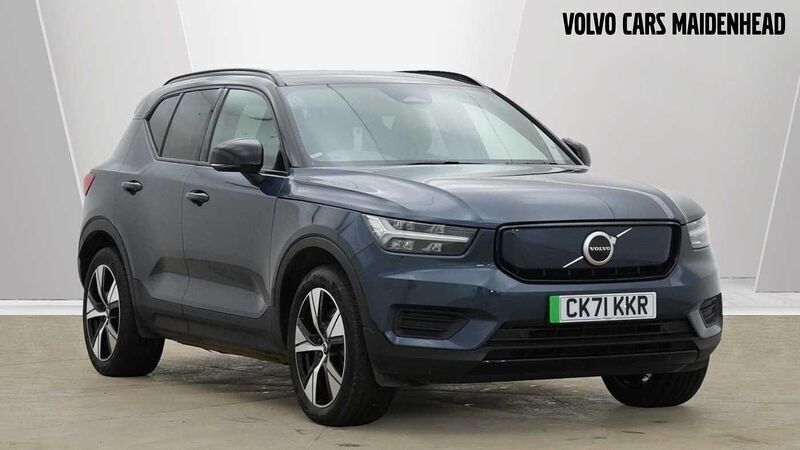 Blue Used 2022 Volvo XC40 Core SUV | £24,990 (A bit pricey) - Image 1/4