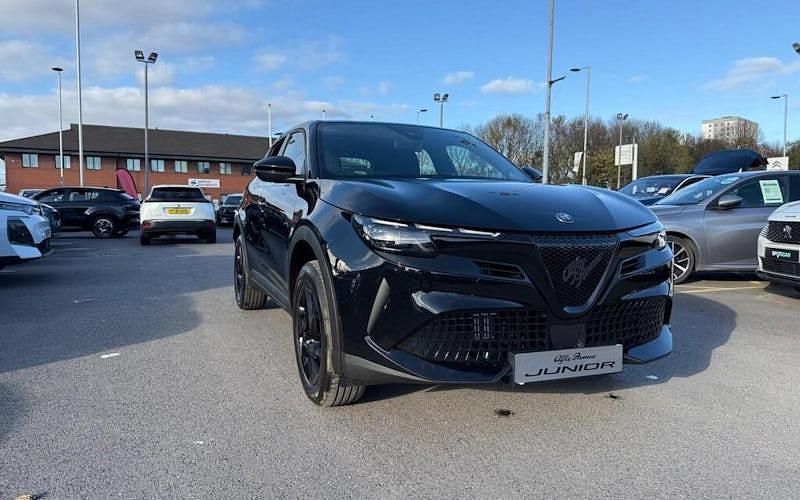 New 2025 Alfa Romeo GT Junior Hatchback | £27,649 (Fair price) - Image 1/4